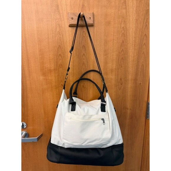 DSW Handbags - DSW minimalist white-black weekender duffel